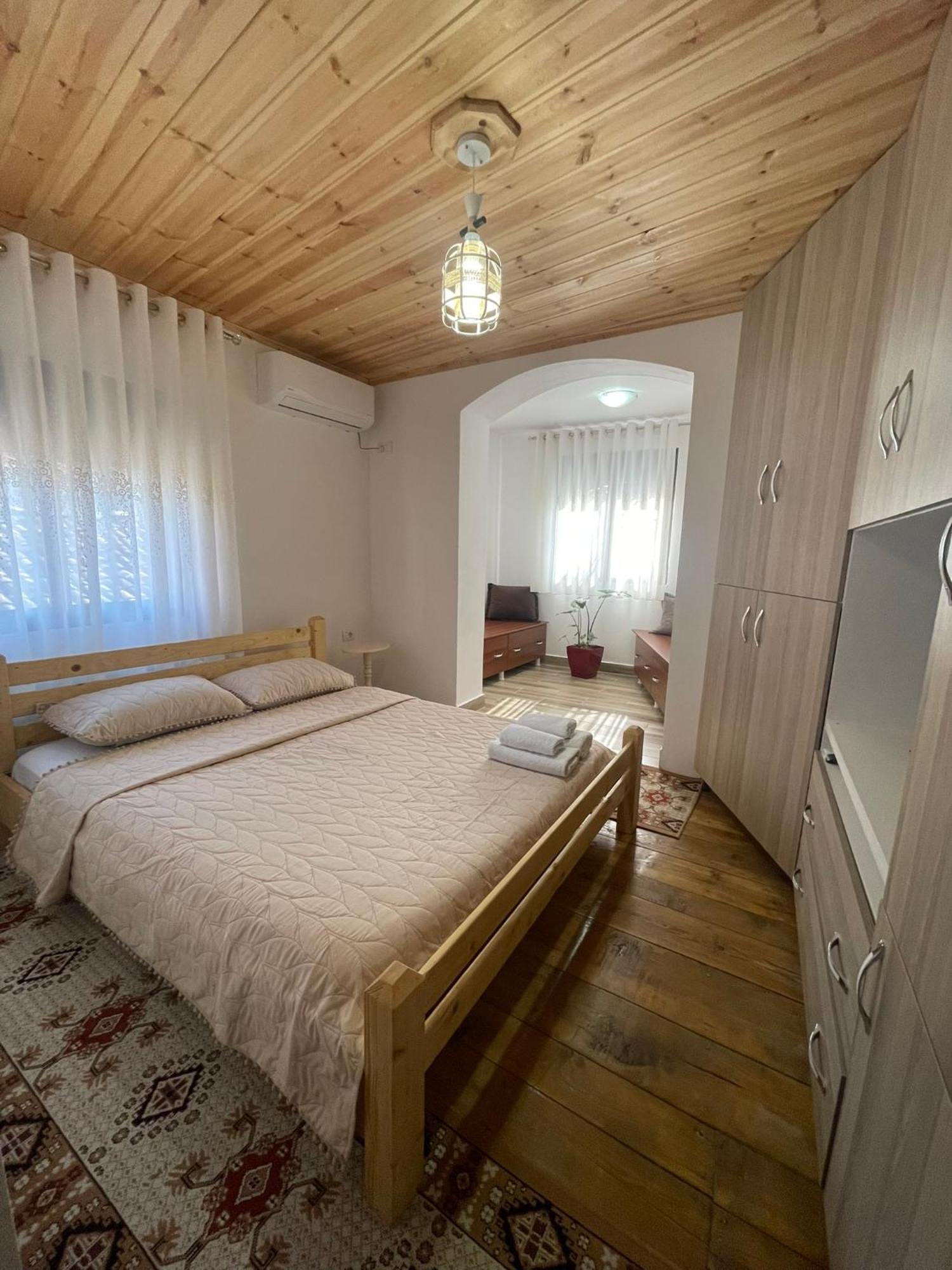 Guesthouse Kroi City Center Берат Экстерьер фото